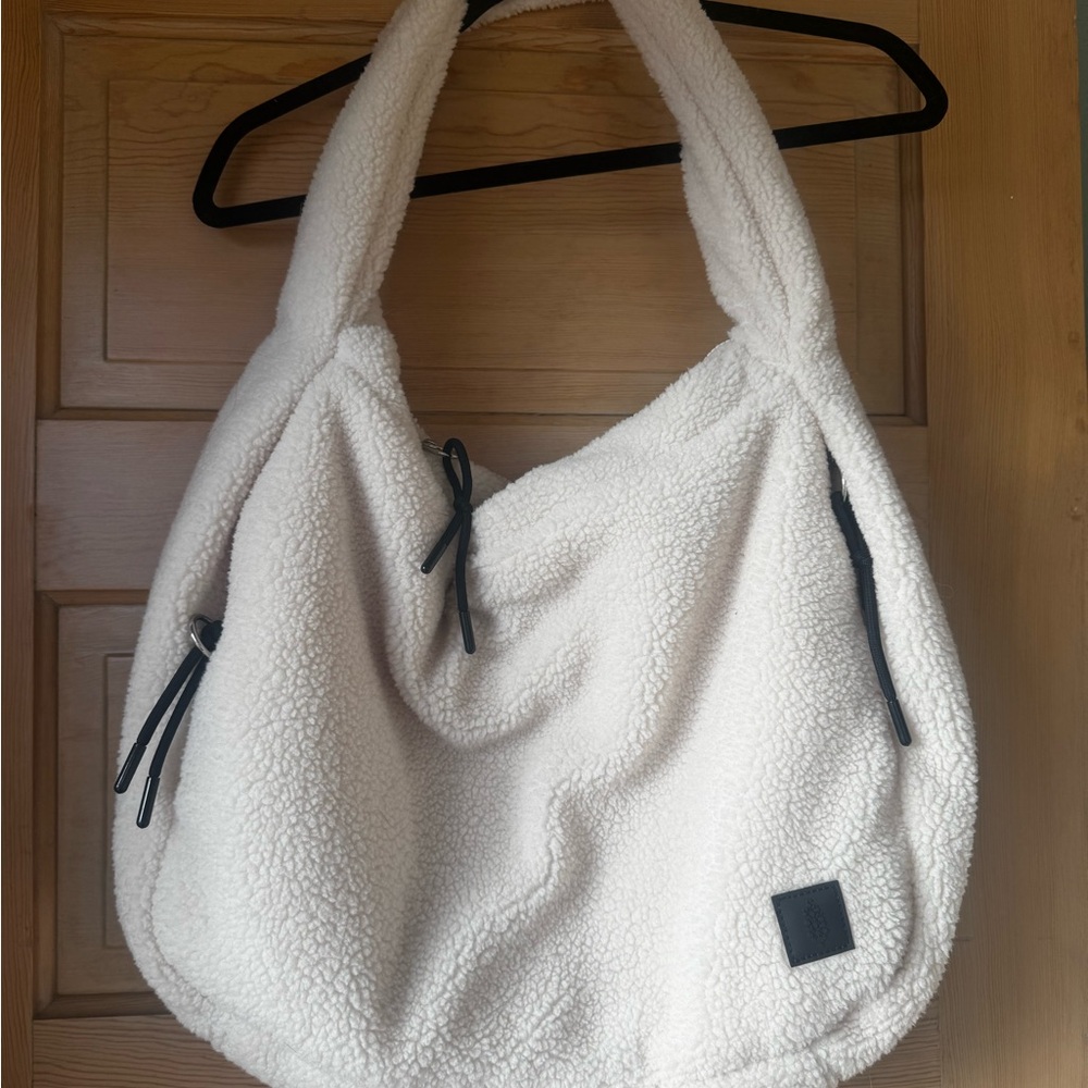 RARE Free People Sherpa Carry All Bag - Picture 2 of 5